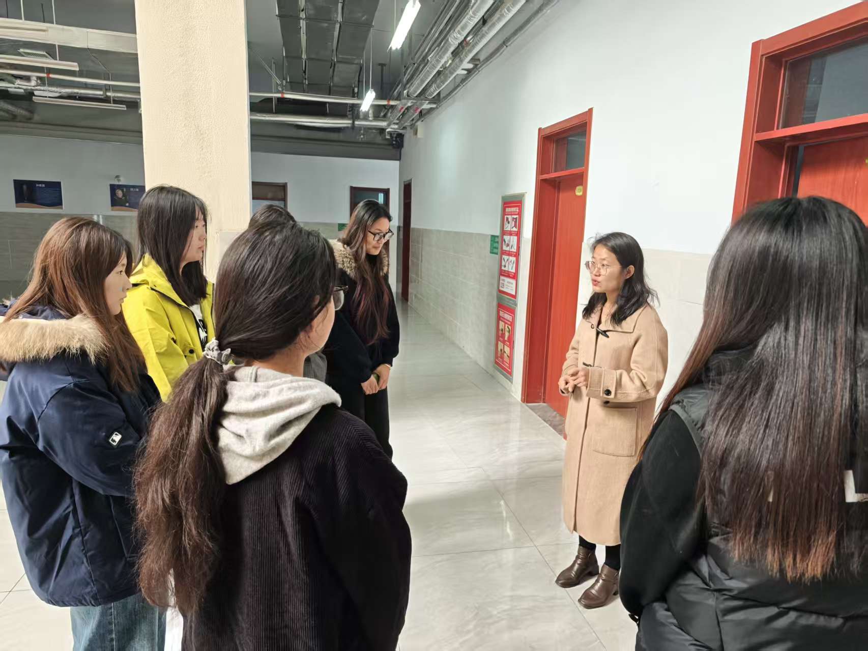 信息工程学院宿管部召开工作例会 抓实服务保障与安全管理